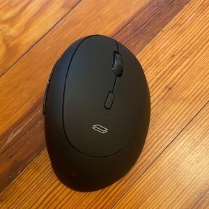 Ergonomic wireless USB mouse